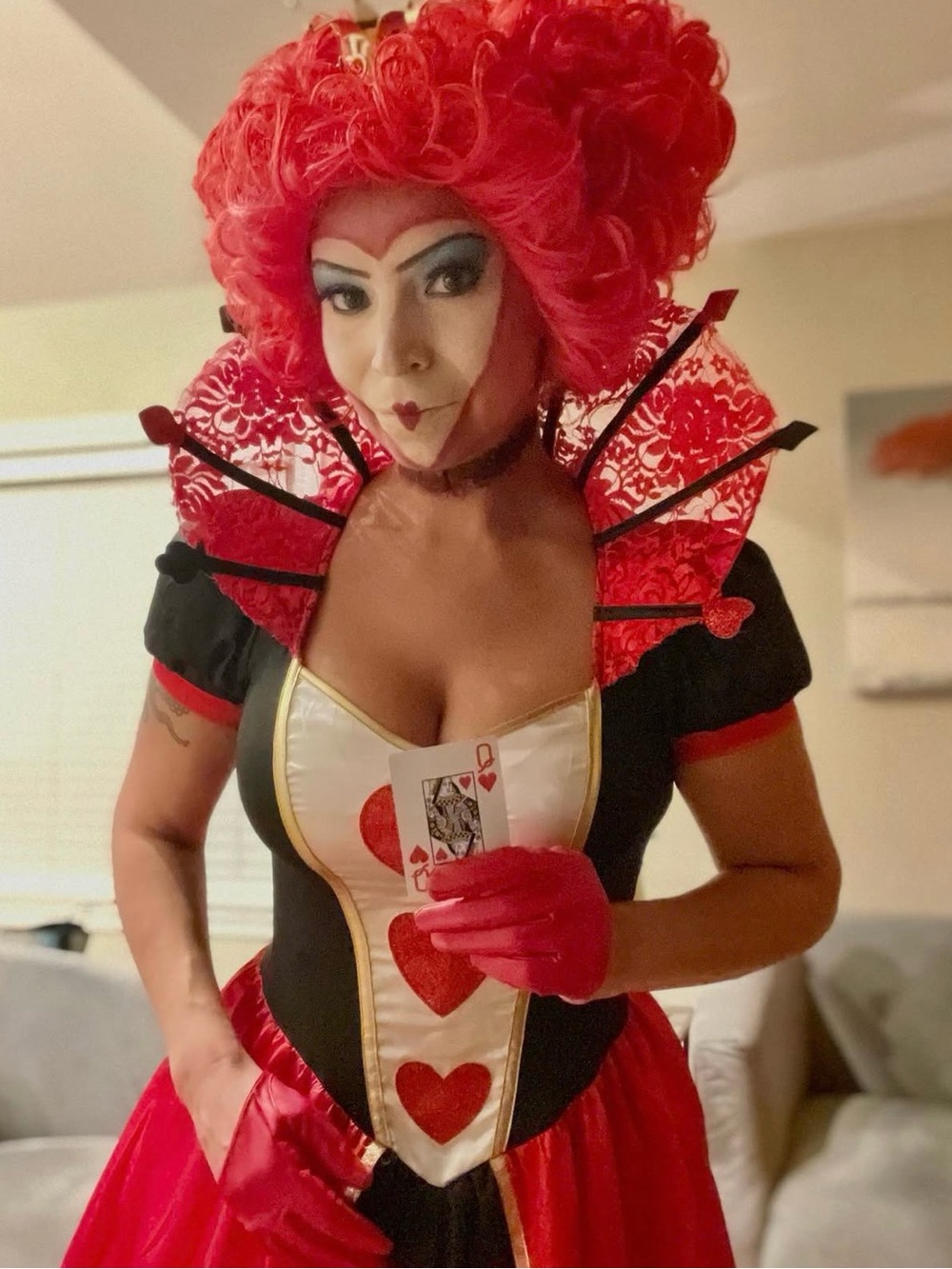 Red Queen of Hearts Women’s Costume S Small with wig- Classic Playing Card Dress